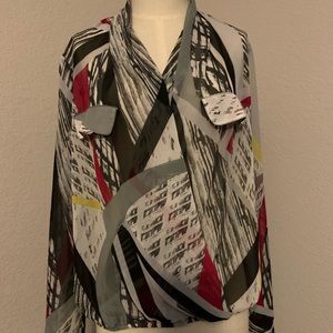 Bisou Bisou women’s abstract blouse size small